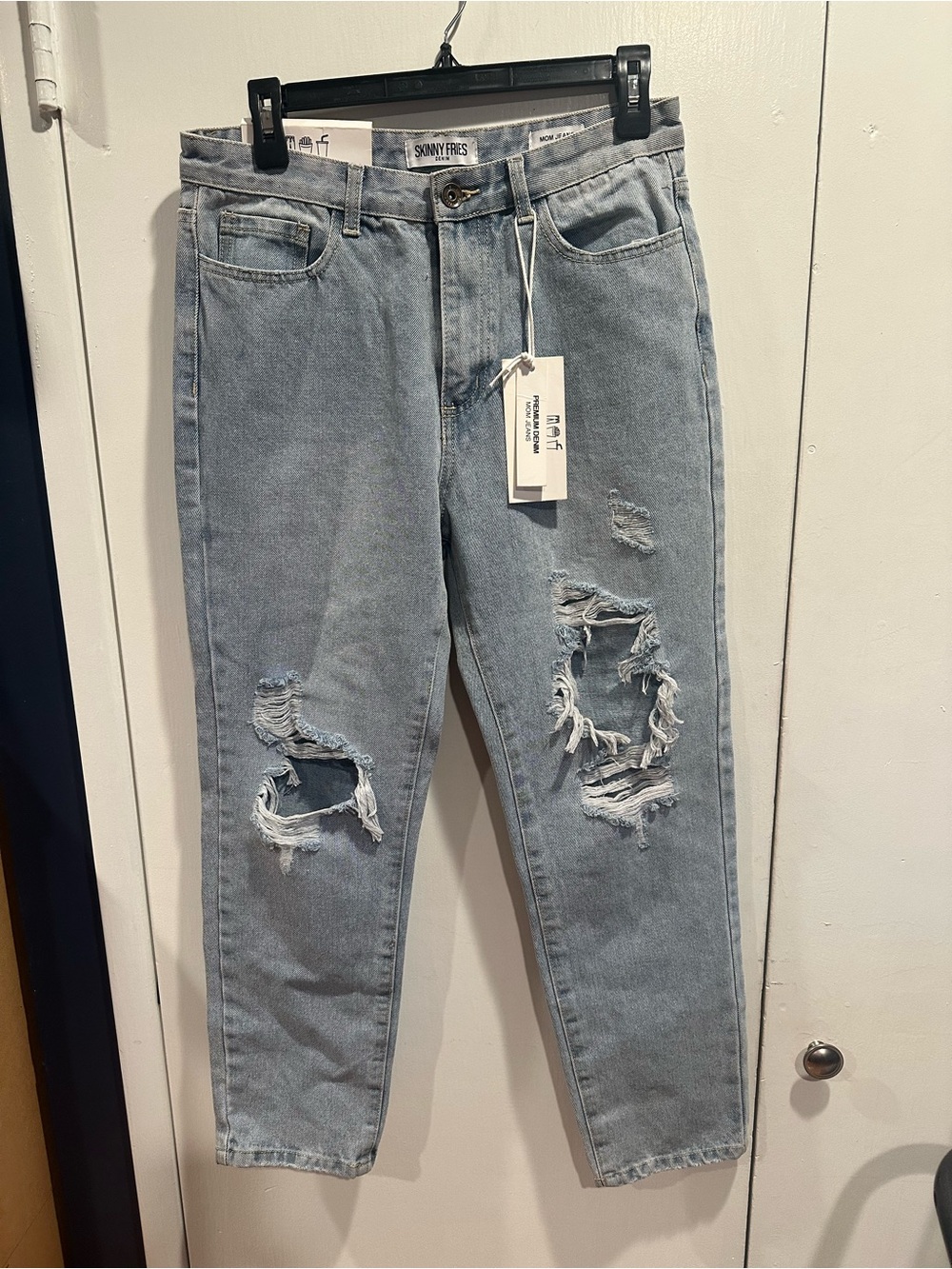 Light Wash Distressed Boyfriend Jeans - Casual Ripped Denim